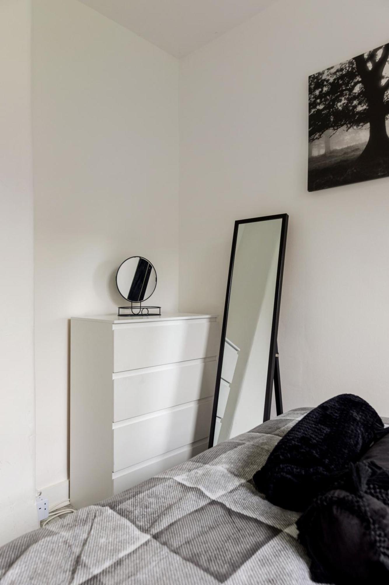 Beautifully Modern 2-Bed Apartment W/Garden Londres Exterior foto